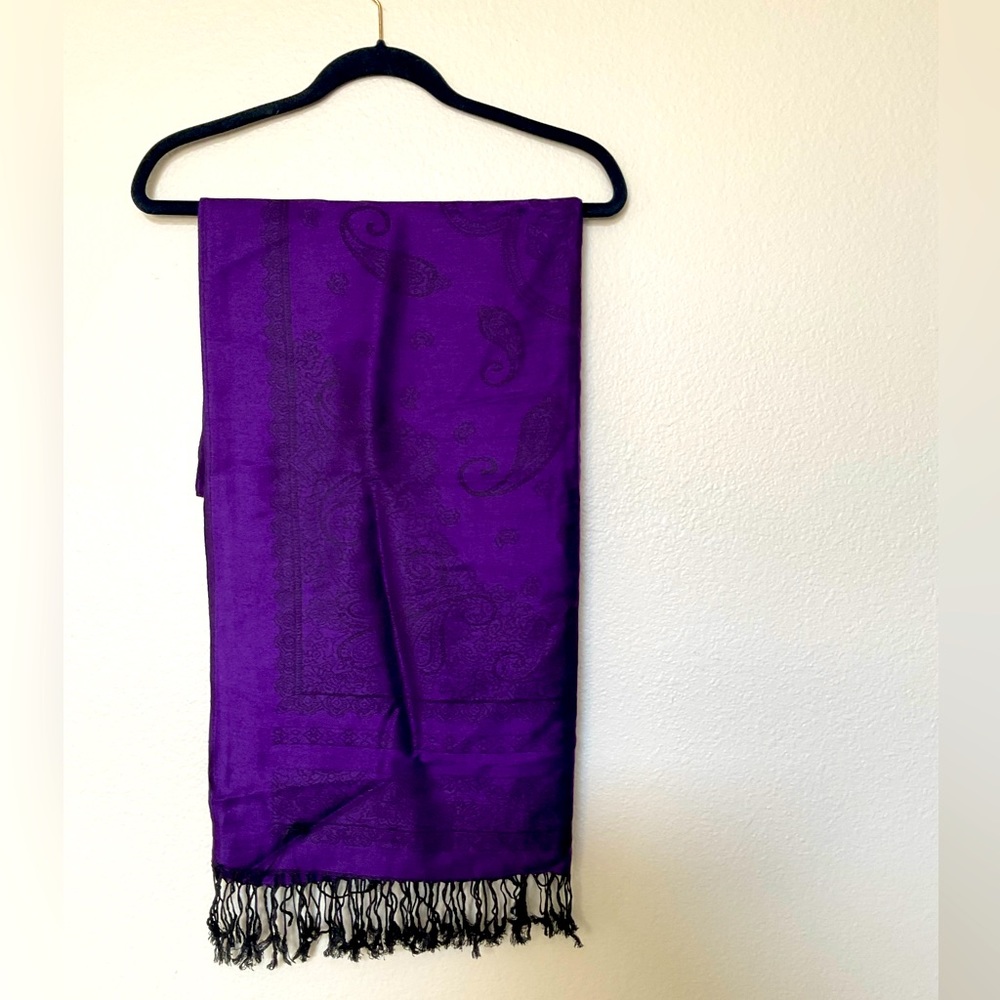 Acrylic Shawl/Wrap - Picture 4 of 7